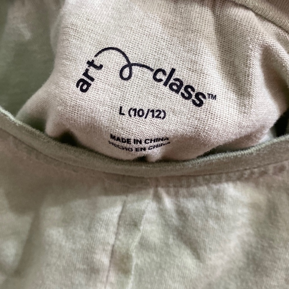ART CLASS LARGE 10/12 KIDS SHORT SLEEVE SHIRT